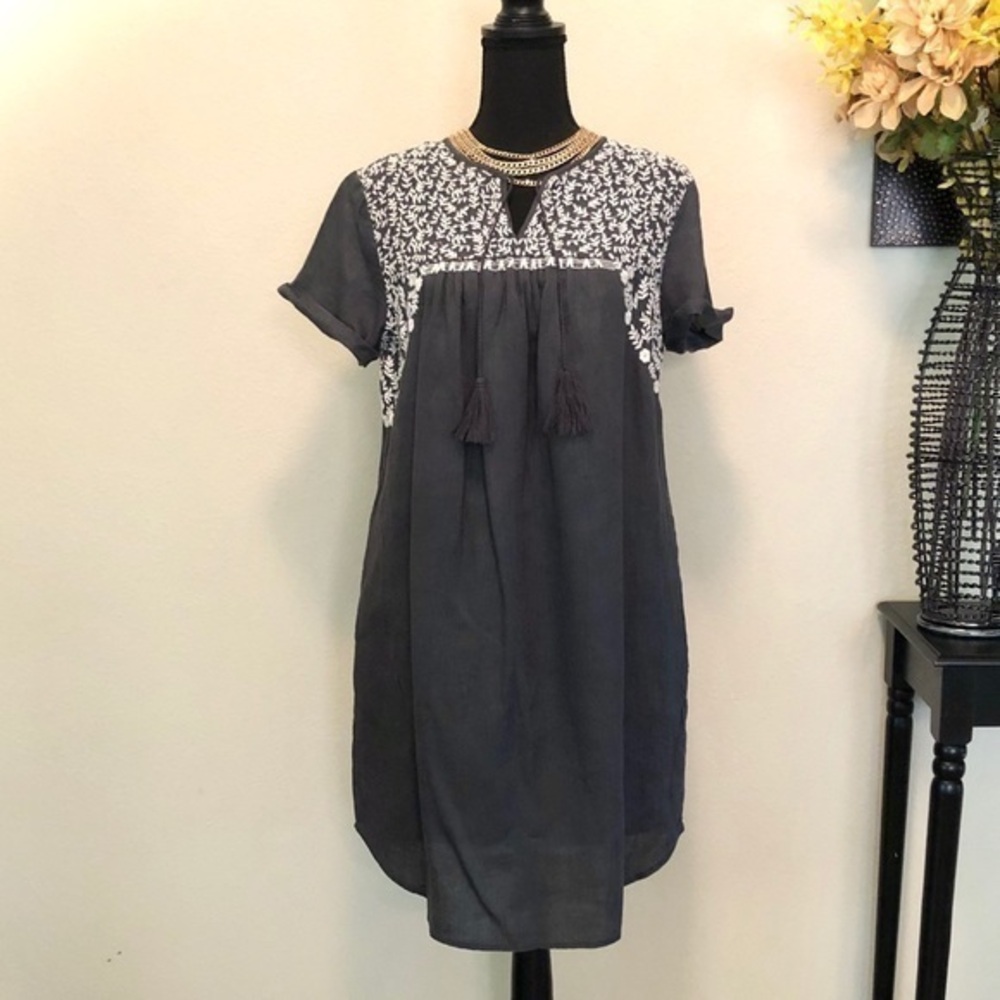 LOFT Embroidered Tie Neck Short Sleeve Dress Sz M